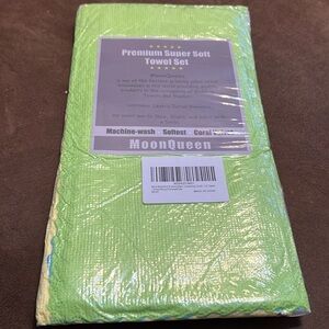 New Moon Queen Premium Super Soft Towel Set